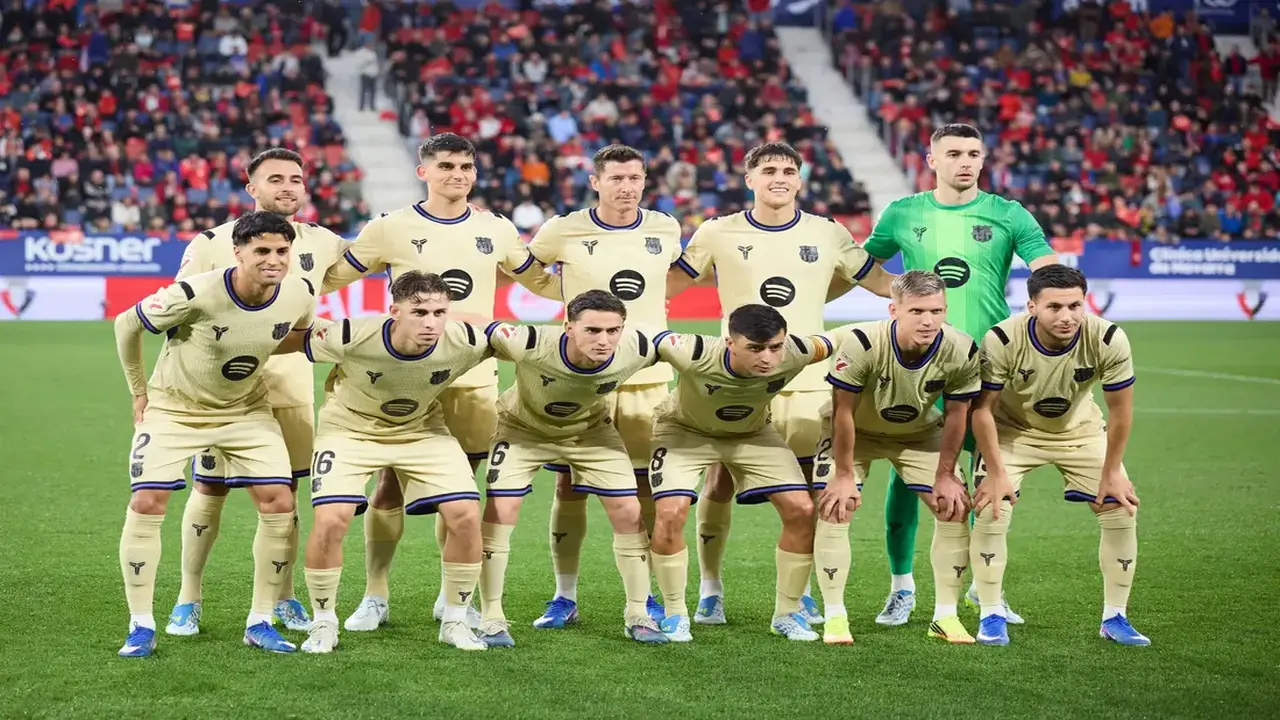 برشلونة يفتح الباب أمام رحيل لاعبه.. و3 وجهات تتنافس لضمه